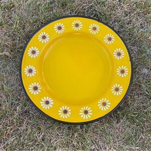 Vintage Enamelware serving plate by Huta Silesia made in Poland‎ Daisy motif